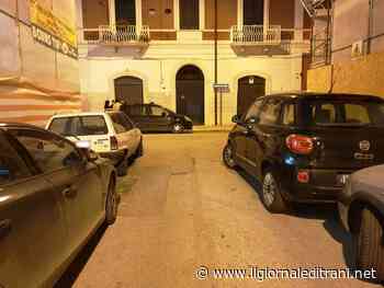 Trani, strada bloccata da parcheggio maldestro - ilgiornaleditrani - Radio Bombo