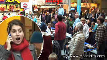 Christmas shoppers stunned as choir bursts into Handel ‘Hallelujah’ Chorus in food court - Classic FM