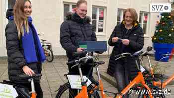 Fahrräder bekommen Namen: Auf „Deichesel“ durch Wittenberge | svz.de - svz – Schweriner Volkszeitung