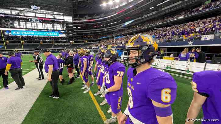 LIVE BLOG: Liberty Hill fights back, tying 5A title game at halftime
