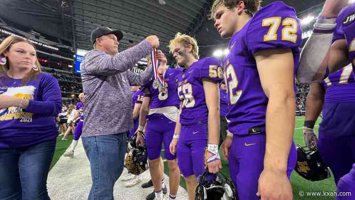 Liberty Hill falls short in 5A title game, South Oak Cliff wins first-ever championship