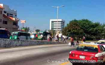 Peatones ignoran los puentes, prefieren cruzar las calles y avenidas: PC - Diario de Xalapa
