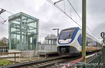 Station Driehuis heropend zonder feestje, maar met een lint - IJmuider Courant