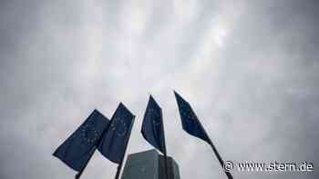 Stadt Aachen gibt Karlspreisträger 2022 bekannt - STERN.de