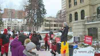 Parents, teachers rally over Alberta's K-12 curriculum