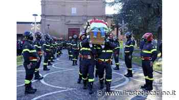 L’addio a Marco Galan Ultimo saluto in autoscala - il Resto del Carlino