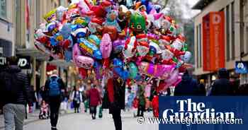 Christmas shortage fears push up retail sales in Great Britain - The Guardian