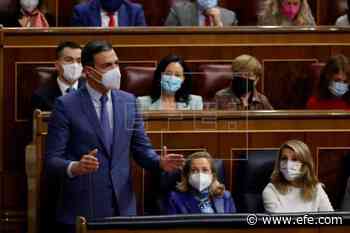 Sánchez cierra las sesiones de las Cortes de 2021 con un ambiente inflamado - Agencia EFE