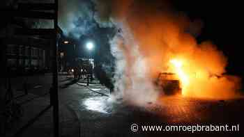 112-nieuws: autobrand op beruchte kruising in Veen • man rijdt tegen boom - Omroep Brabant