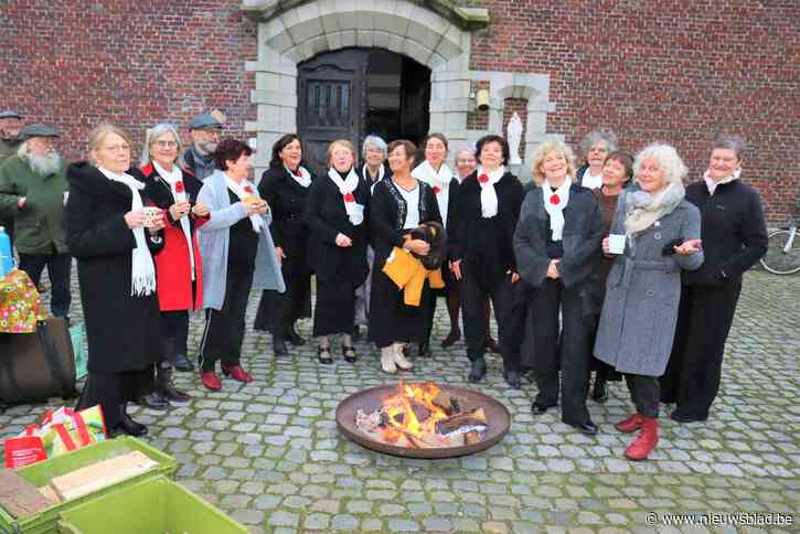 De Vergeten Vrouwen zingen kerstliederen