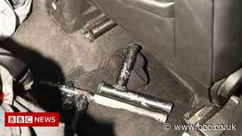 Gang jailed for improvised 'slamfire' gun found in car in Coventry - BBC News