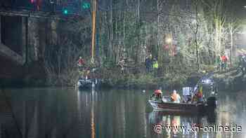 Auto stürzt in Neckar: Fahrer hilft Beifahrerin - und ertrinkt selbst