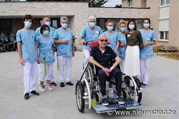 Residentie Sorgvliet neemt elektrische rolstoelfiets in gebruik (Linter) - Het Nieuwsblad
