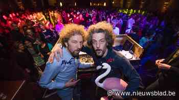 Discobaar A Moeder danst het nieuwe jaar in op ATV