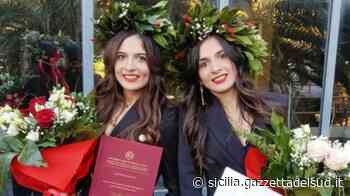 Gemelle nella vita e nello studio, sorelle di Enna si laureano insieme in Informatica a Catania - Gazzetta del Sud - Edizione Sicilia