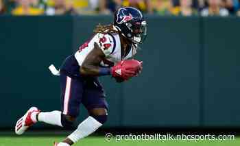 Tremon Smith returns kickoff 98 yards for TD, giving Texans a 14-3 lead