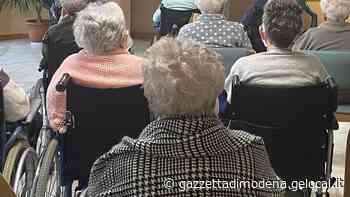 Modena. Anziani nella Cra: Natale blindato Non possono uscire e stare in famiglia - La Gazzetta di Modena