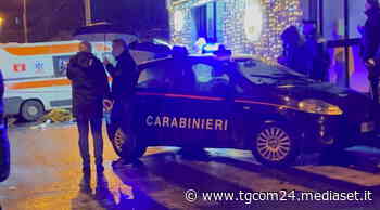 Donna uccisa a colpi di arma da fuoco in strada nel Catanese: c'è un indagato - TGCOM