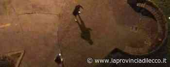 Erba, il lancio delle bottiglie di notte L'ultima follia in piazza Stazione - La Provincia di Lecco