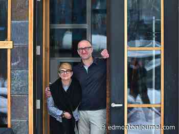 'It was chaos:' Edmonton-area couple struggles to return from South Africa amid Omicron discovery - Edmonton Journal