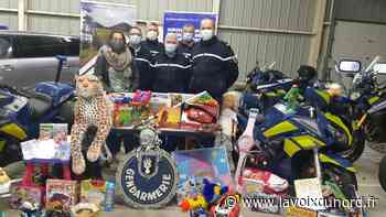 Arras : les gendarmes du quartier Baudimont remettent des jouets au Secours catholique - La Voix du Nord
