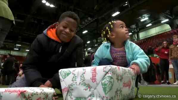 Annual tradition returns as Calgary Firefighters Toy Association helps 1,200 families