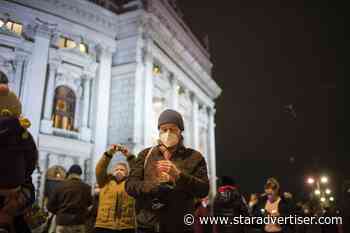 Vienna commemorates coronavirus pandemic victims with a ‘sea of lights’ - Honolulu Star-Advertiser