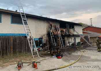 Austin duplex fire displaces 6 children, 12 people total