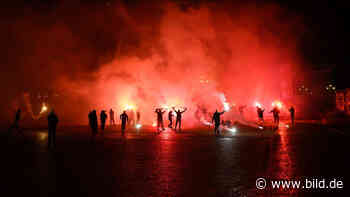 Dresden: Dynamos Pyro-Fans vom Theaterplatz droht Ärger | Regional - BILD
