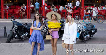 ‘Emily in Paris’ Season 2: Looks to Watch For