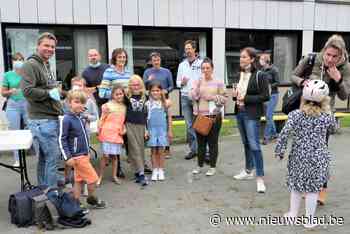 Vriendenkring 'Ambroosje' trakteert ouders en ronselt voor klusdag - Het Nieuwsblad