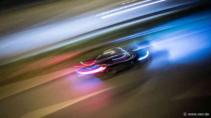 Ulm: Polizei stoppt illegales Autorennen durch die Innenstadt - SWR