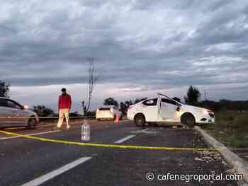 Vuelca familia colombiana en la autopista Mazatlán-Culiacan; una mujer falleció - Café Negro Portal