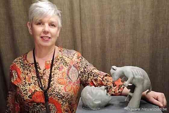 Wiekevorstse legende over ‘honneke da pist in a monneke’ krijgt monument aan kerk