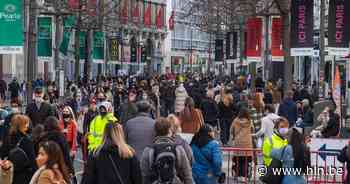 Drukte in het centrum van Antwerpen, politie vraagt om weg te blijven met de auto - Het Laatste Nieuws