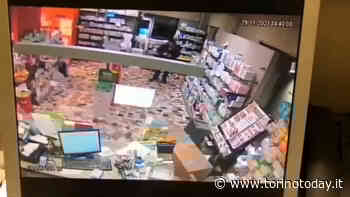 Rapina con carabiniere ferito a coltellate a Torino Rebaudengo: il video - TorinoToday