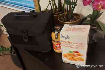 Politie zoekt eigenaar van doos partysnacks en potje cocktailsaus - Gazet van Antwerpen