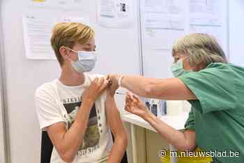 Nog snel een prikje om veilig naar een festival te kunnen: Stekene gaat extra vaccineren voor Crammerock - Het Nieuwsblad