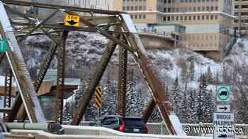 Court battle over Low Level Bridge paint failure continues 15 years after makeover