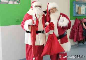 Sora – Alle scuole di Carnello arrivano i fratelli Babbo Natale - TG24.info