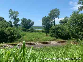 Walk Alongside The Missouri River On The 6.1-Mile Weston Bluffs Trail In Missouri - Only In Your State
