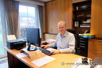 Dirk de Kort houdt de politiek voor bekeken