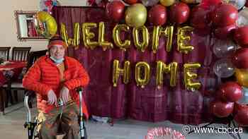 Kamloops man returns home for Christmas after 11 months in hospital recovering from COVID-19