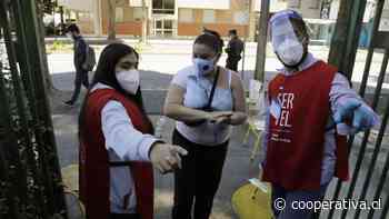 ¿Trabajas el domingo? Por ley, tienes dos horas libres para ir a votar - Cooperativa.cl