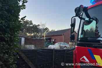 Brandweer moet dak openleggen