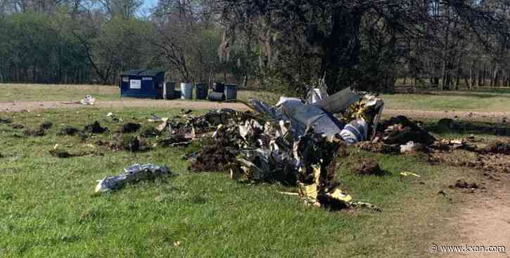 Plane collides with paraglider in Fort Bend County, at least 1 dead