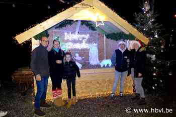 Buren Lambertusstraat Borgloon genieten van gezellig kerstsamenzijn (Borgloon) - Het Belang van Limburg