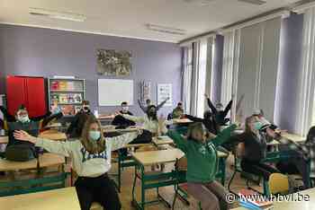 Atheneum zamelt 900 euro in voor Rode Neuzen - Het Belang van Limburg