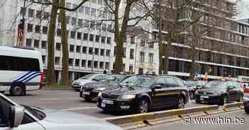 Taxichauffeurs protesteren in Brussel om controle op VVC-chauffeurs te eisen - Het Laatste Nieuws