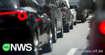 Stad Brussel voert nieuwe parkeerregels in: "Hele dag langs straat parkeren niet meer van deze tijd" - VRT NWS